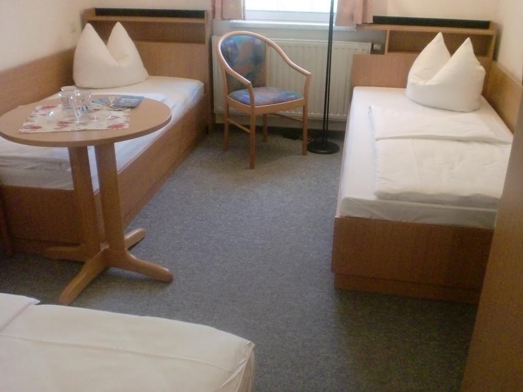 Konigshain Hotel & Restaurant "Zum Firstenstein" מראה חיצוני תמונה