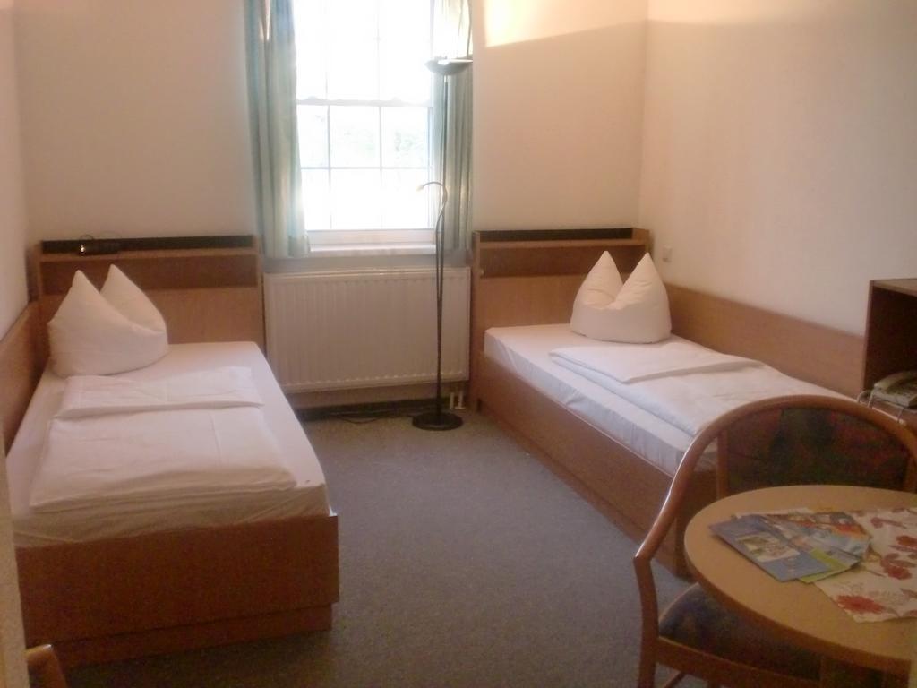 Konigshain Hotel & Restaurant "Zum Firstenstein" מראה חיצוני תמונה