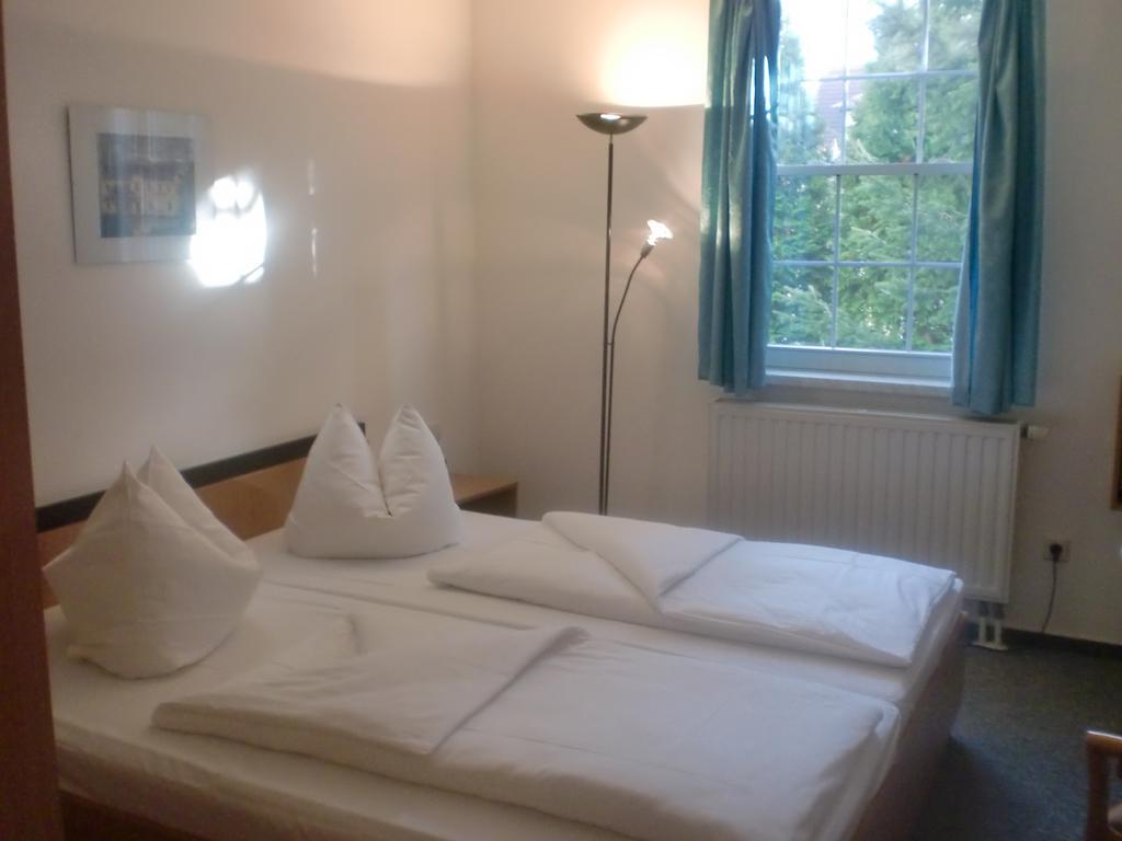Konigshain Hotel & Restaurant "Zum Firstenstein" מראה חיצוני תמונה