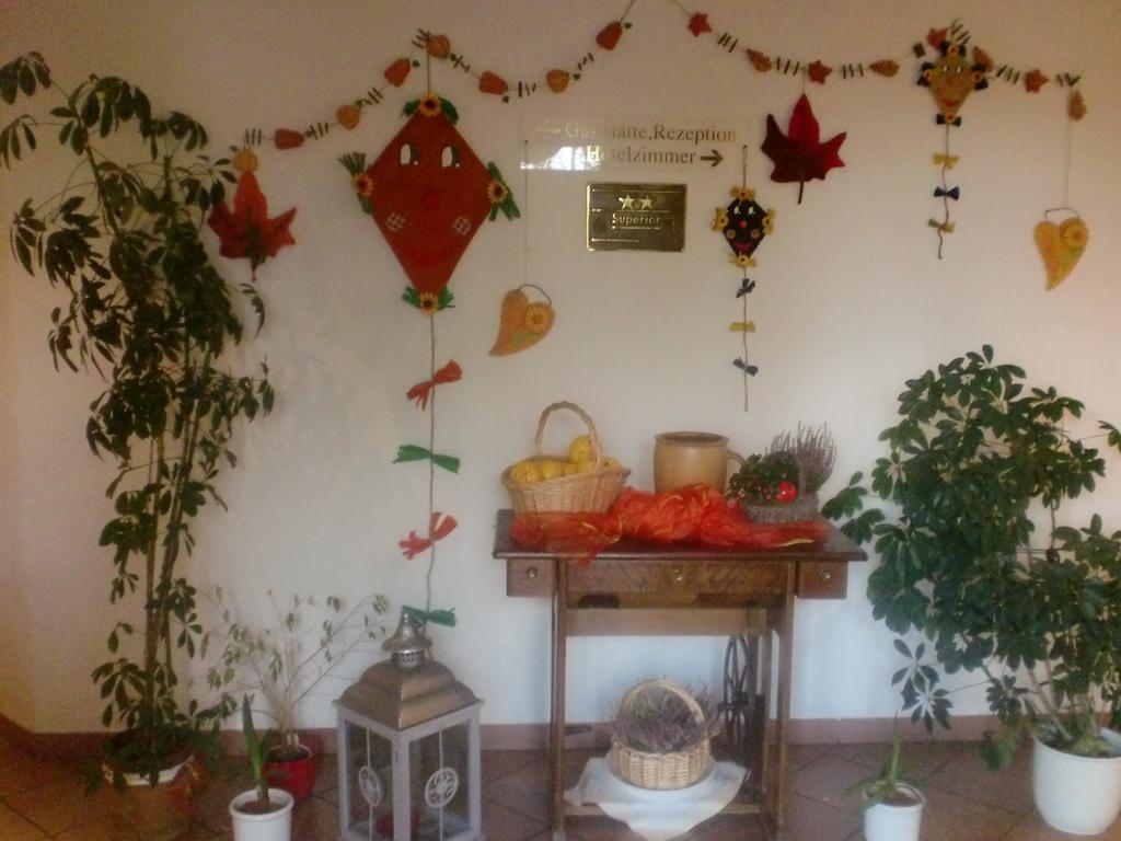 Konigshain Hotel & Restaurant "Zum Firstenstein" מראה חיצוני תמונה