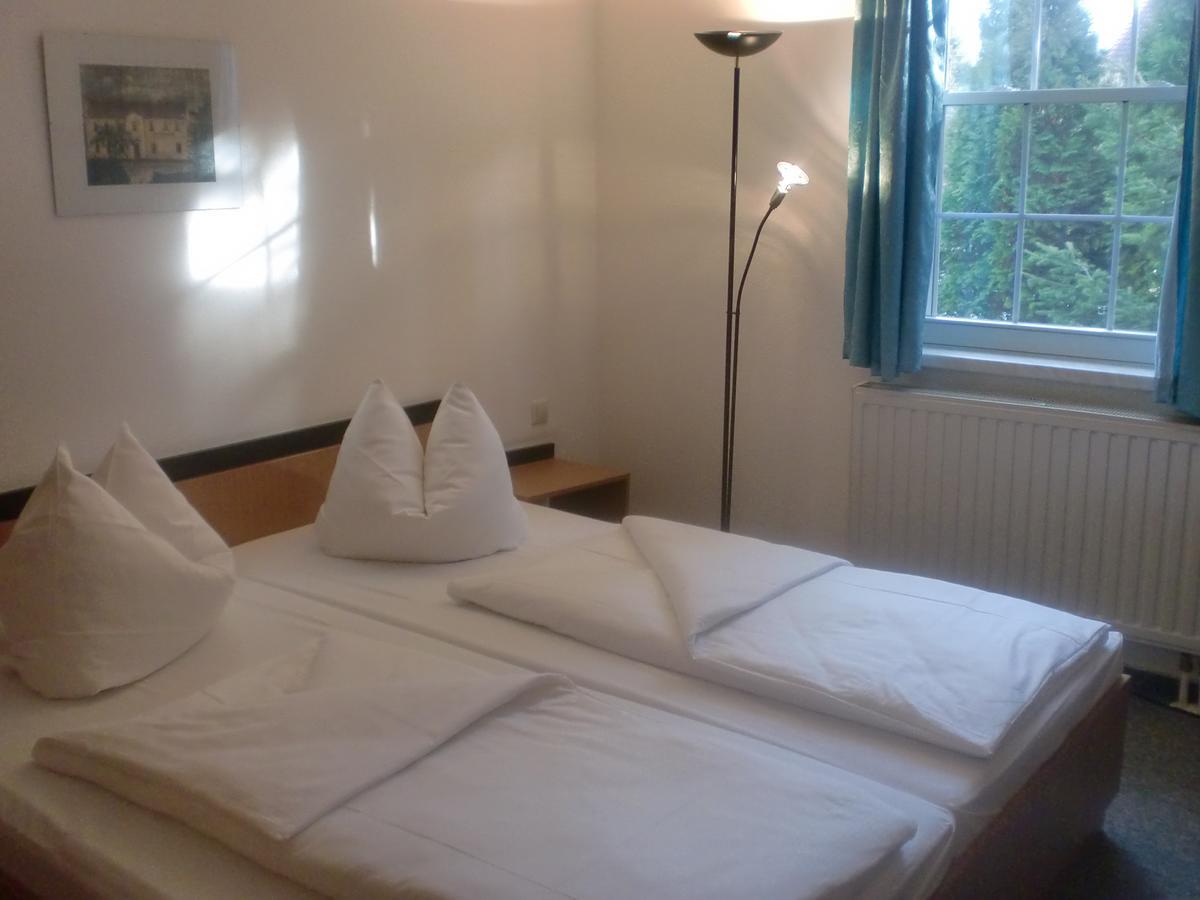 Konigshain Hotel & Restaurant "Zum Firstenstein" מראה חיצוני תמונה